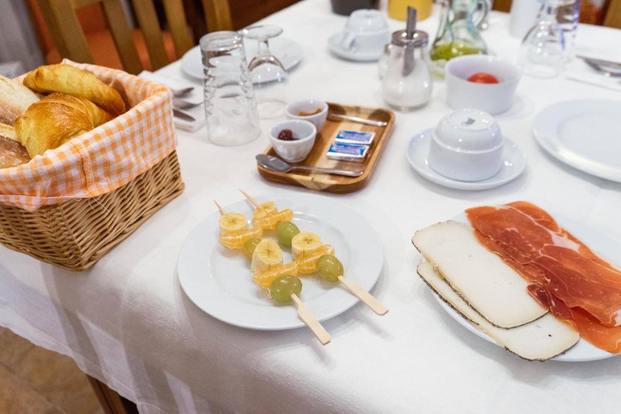 Cal Giral II Bed and Breakfast Cornudella de Montsant Exteriör bild